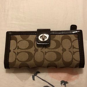 Excellent condition brown Coach wallet